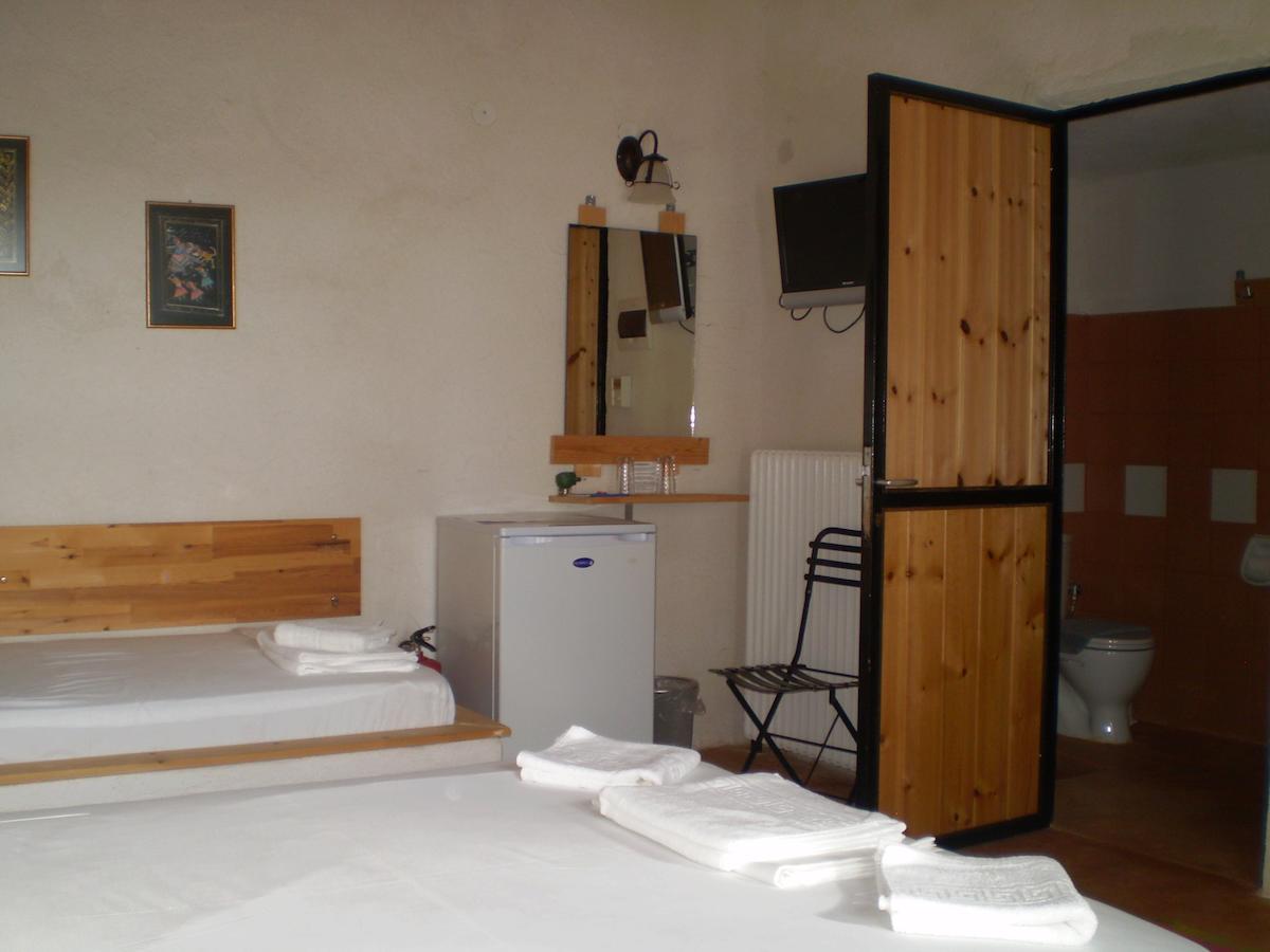 Arachovitika Kalivia Hotel Karyes Phòng bức ảnh